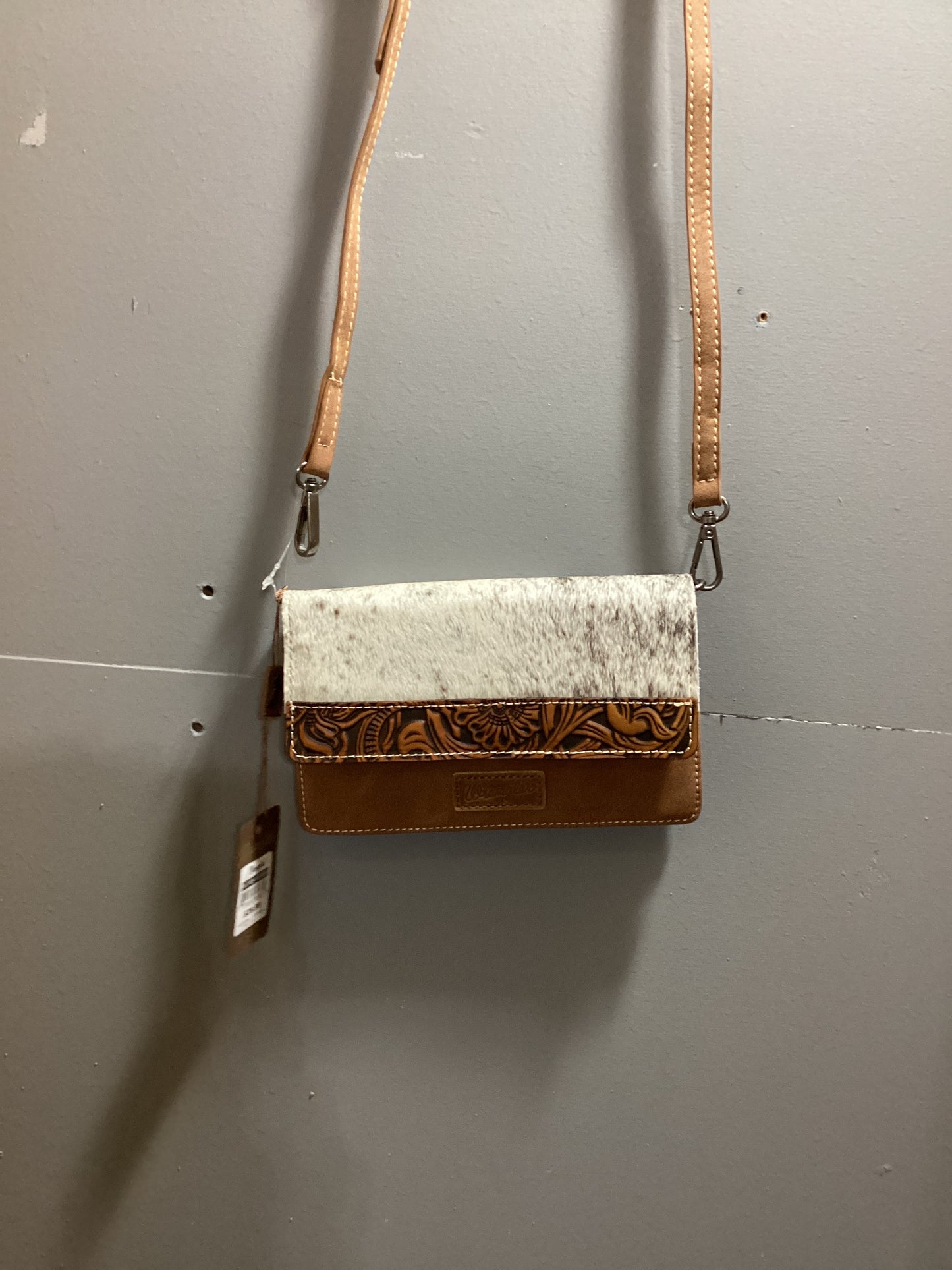 Wallet crossbody